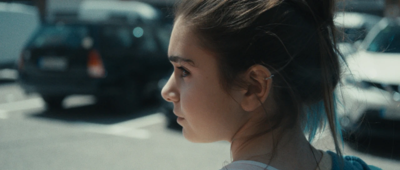 Frame from the short film Harta